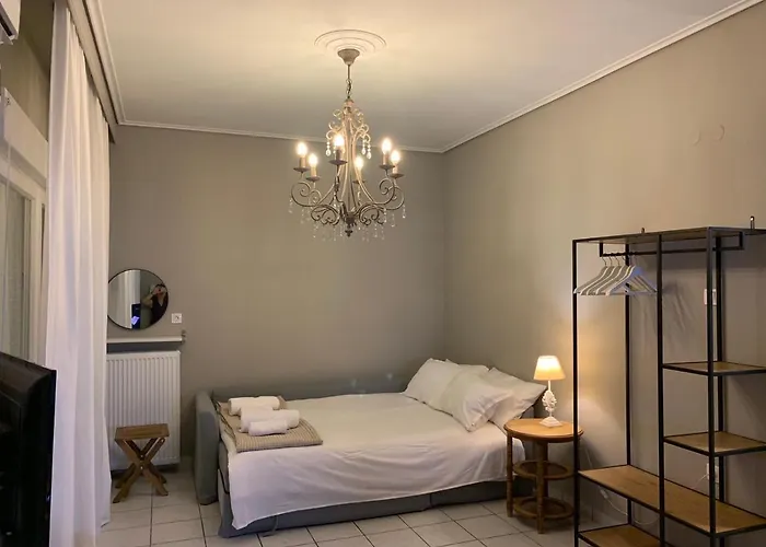 White Elephant Ground Floor Apartment